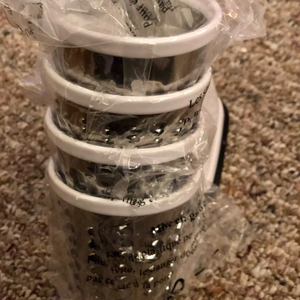 Nutri Slicer vegetable and fruit slicer 4 attachments